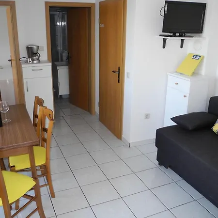 Ferienwohnung Fur 4 Personen Ca 40 Qm In Crikvenica, Kvarner Bucht Und Umgebung - B58533 *